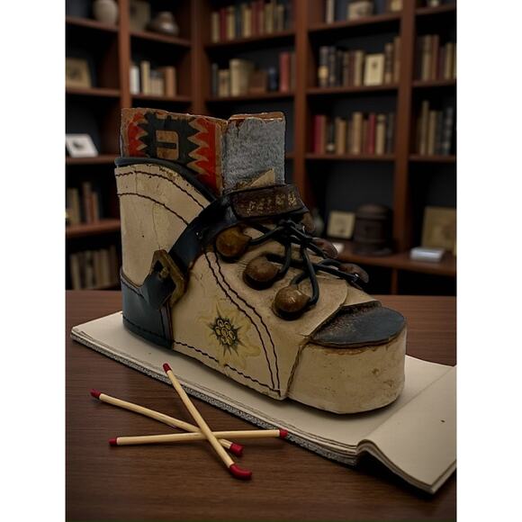 Vintage Austrian Boot Match Holder Souvenir-Wien Edelweiss-EMPTY-Folk Art-Vienna - Picture 2 of 6